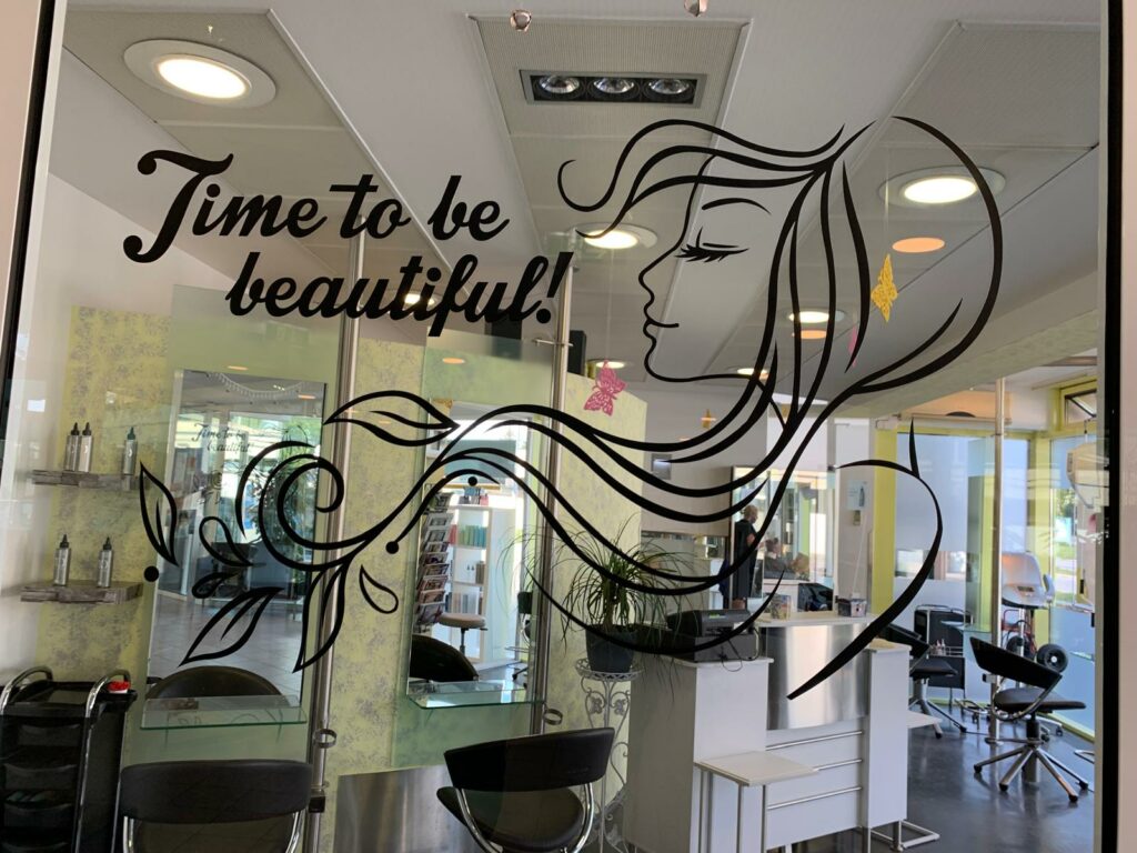 Salon außen